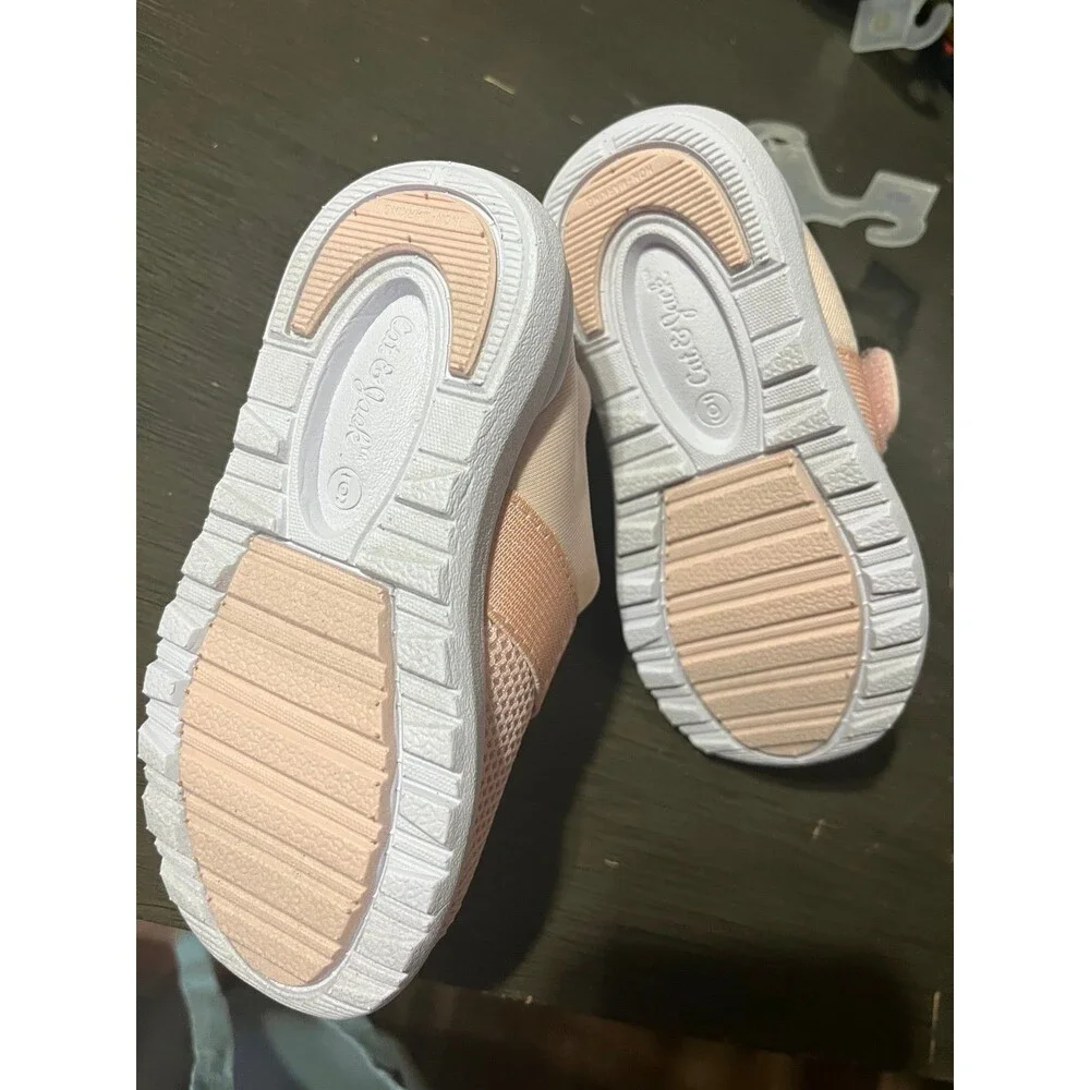 Girls baby slip on sneakers size 6
